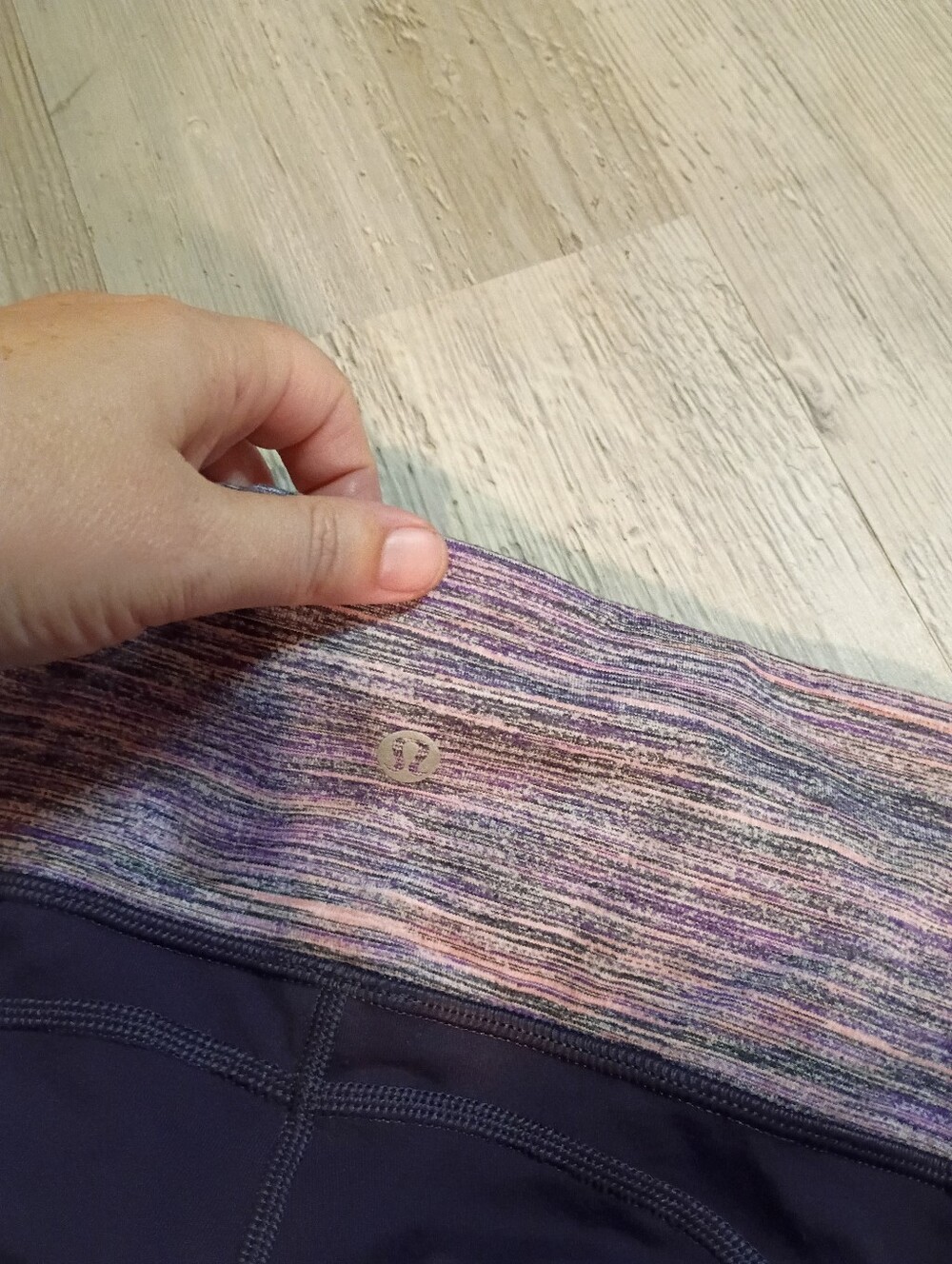 Lululemon - Picture 5 of 6